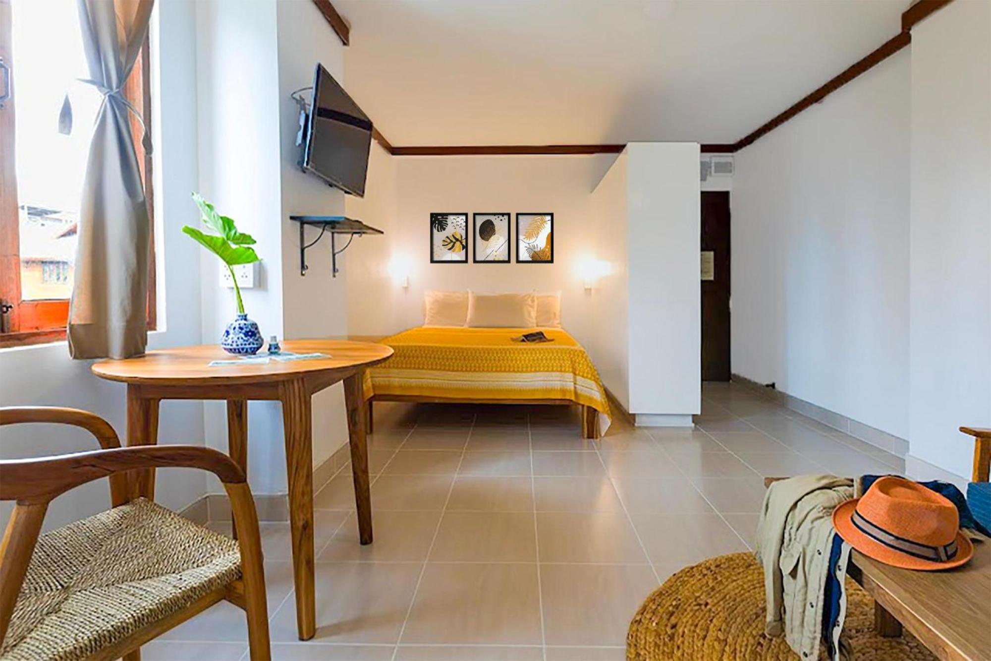 Collection O Howard Square Boutique Hotel Bangkok Exterior photo