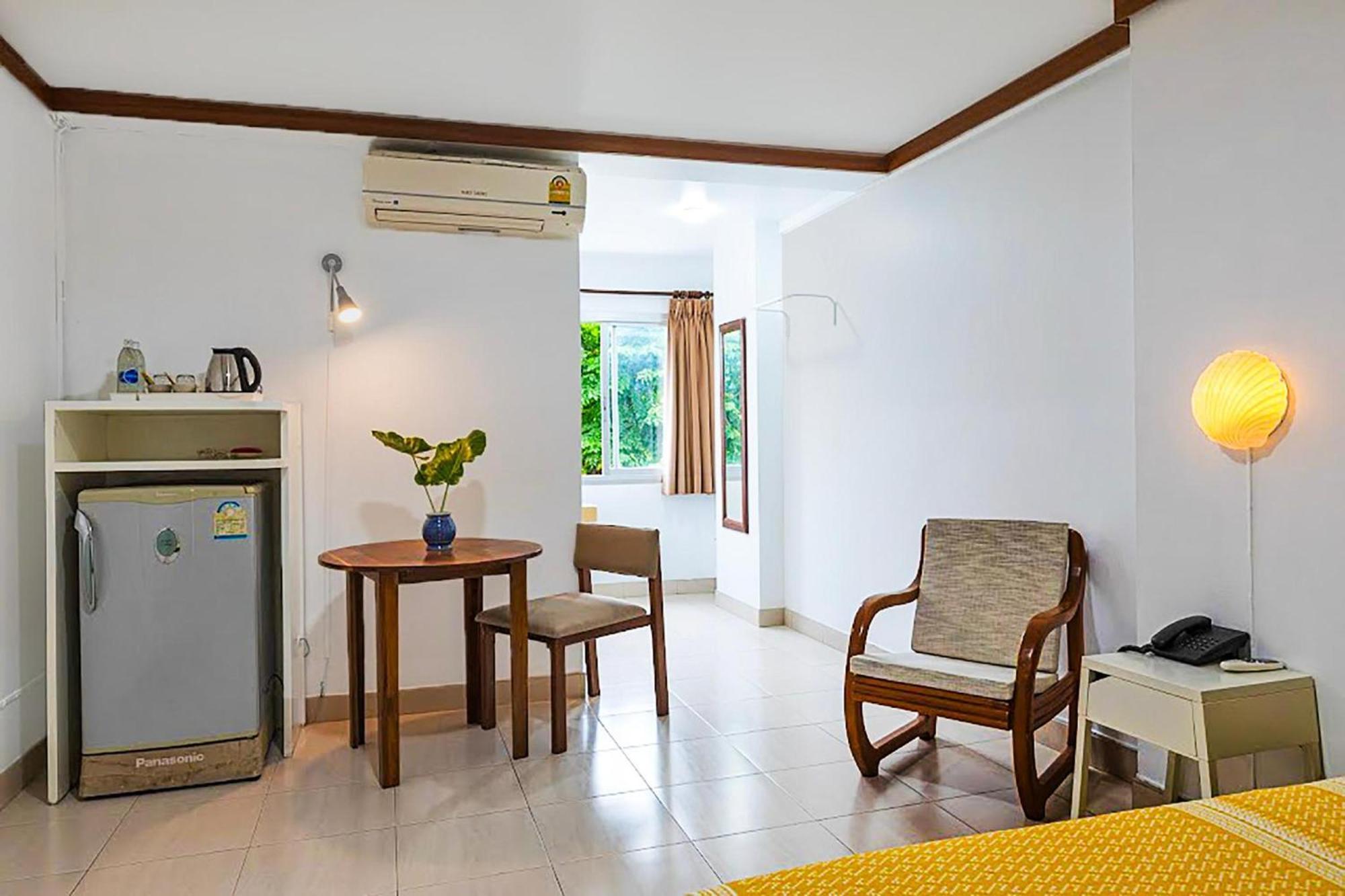 Collection O Howard Square Boutique Hotel Bangkok Exterior photo