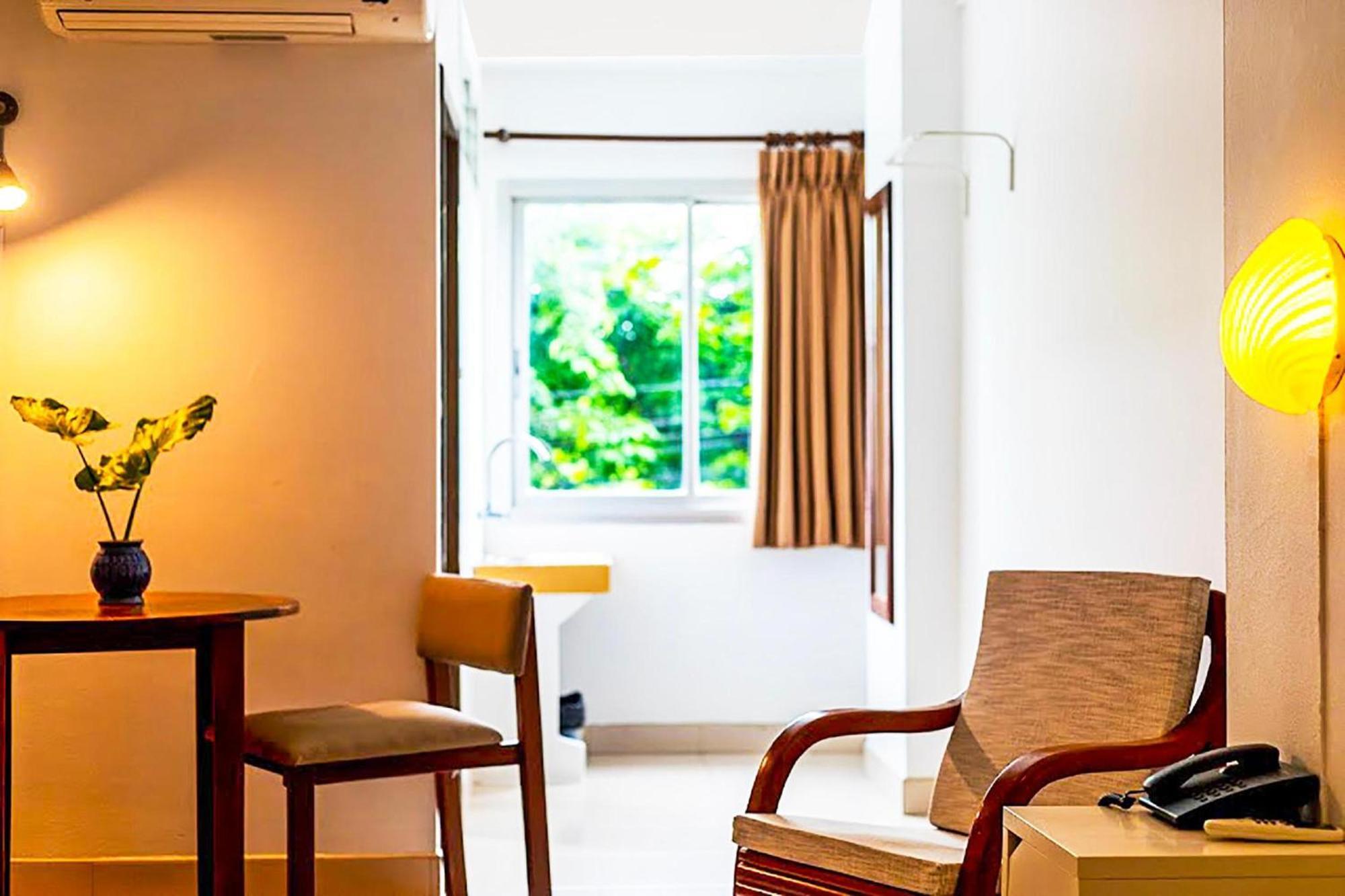 Collection O Howard Square Boutique Hotel Bangkok Exterior photo