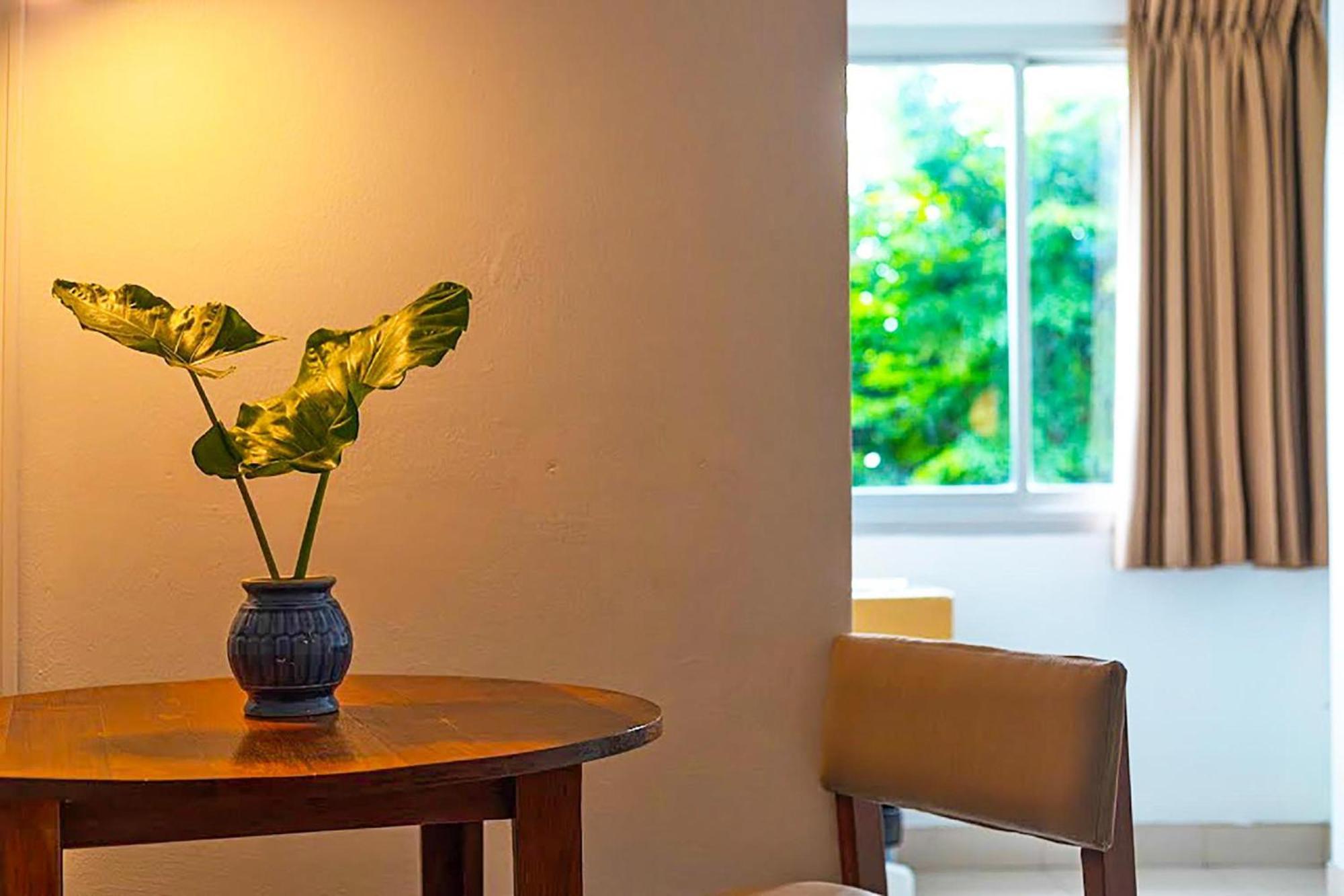 Collection O Howard Square Boutique Hotel Bangkok Exterior photo