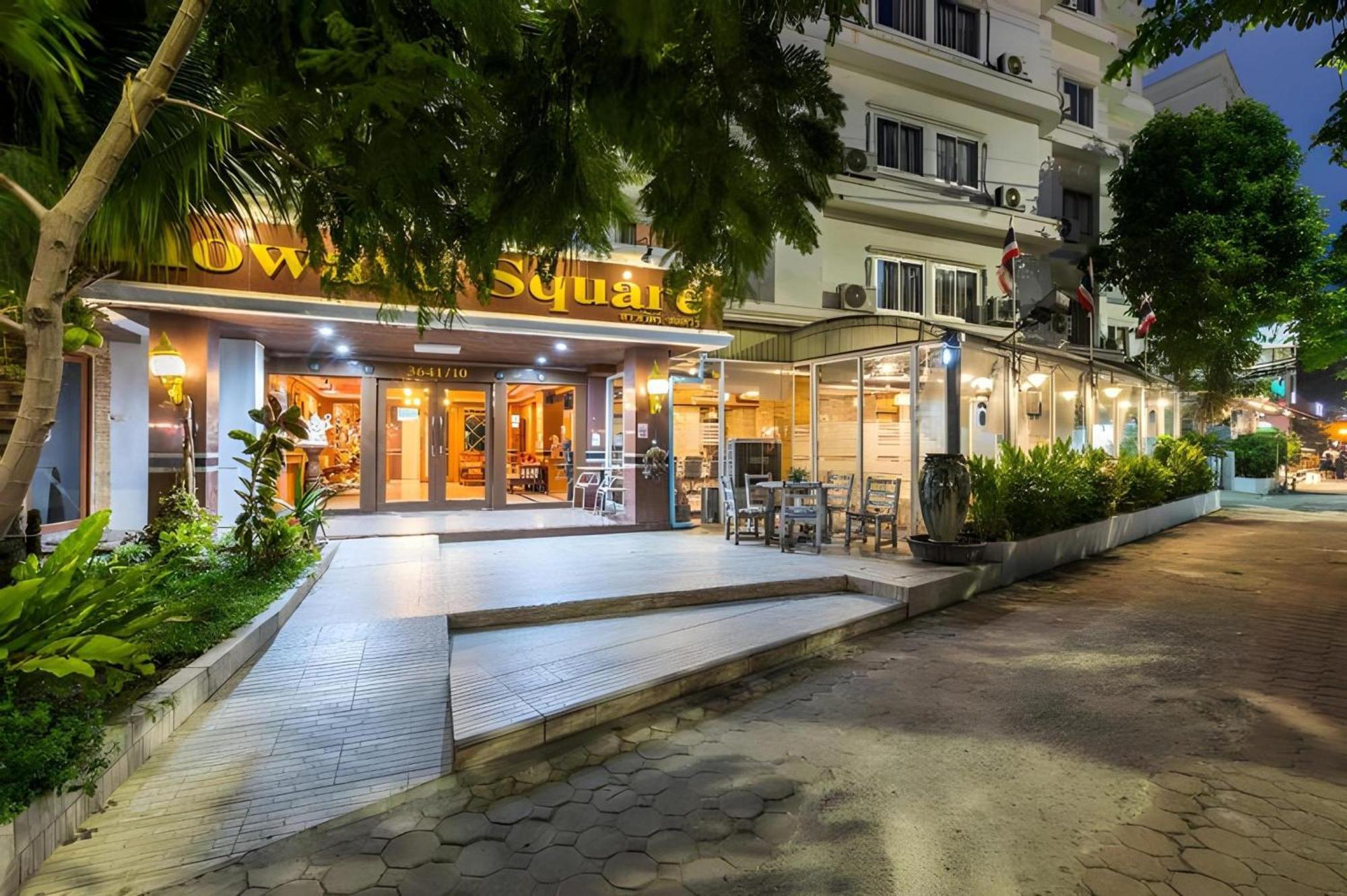 Collection O Howard Square Boutique Hotel Bangkok Exterior photo