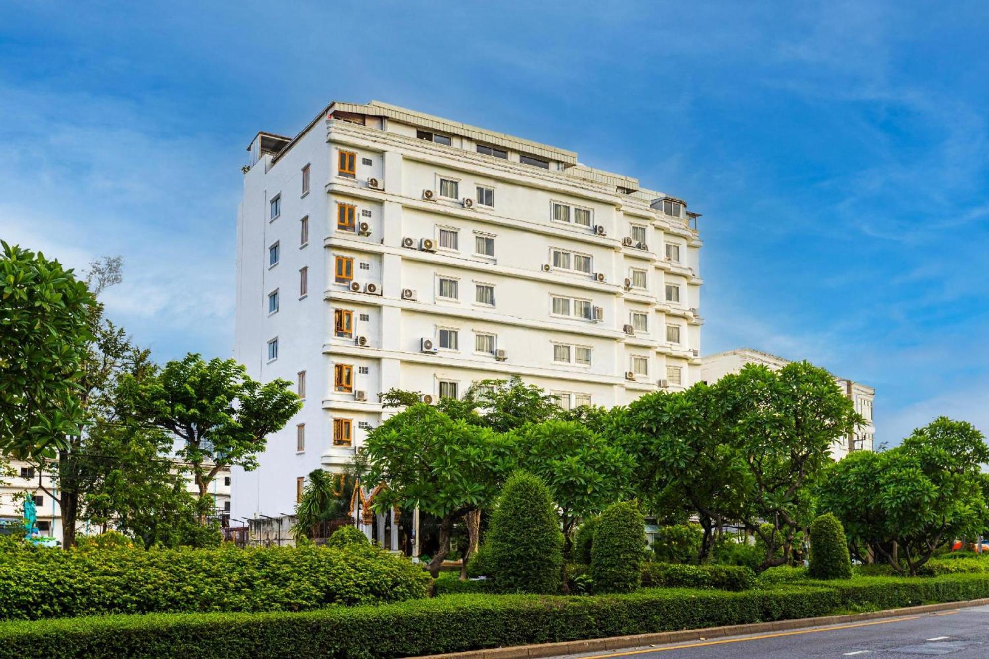 Collection O Howard Square Boutique Hotel Bangkok Exterior photo